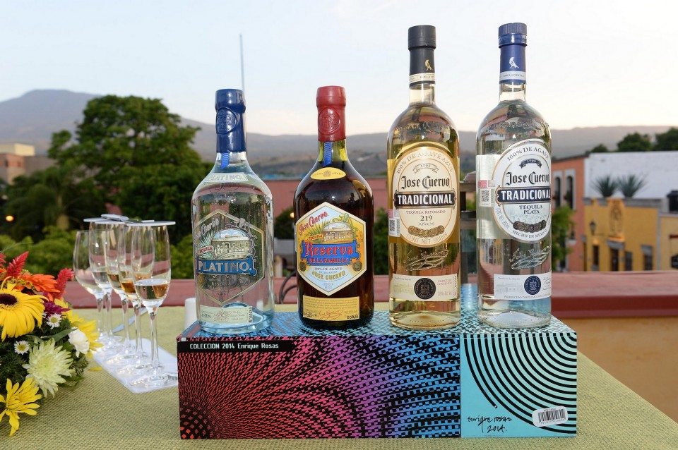 Που αυτά καταλήγουν σε μπουκάλια. 