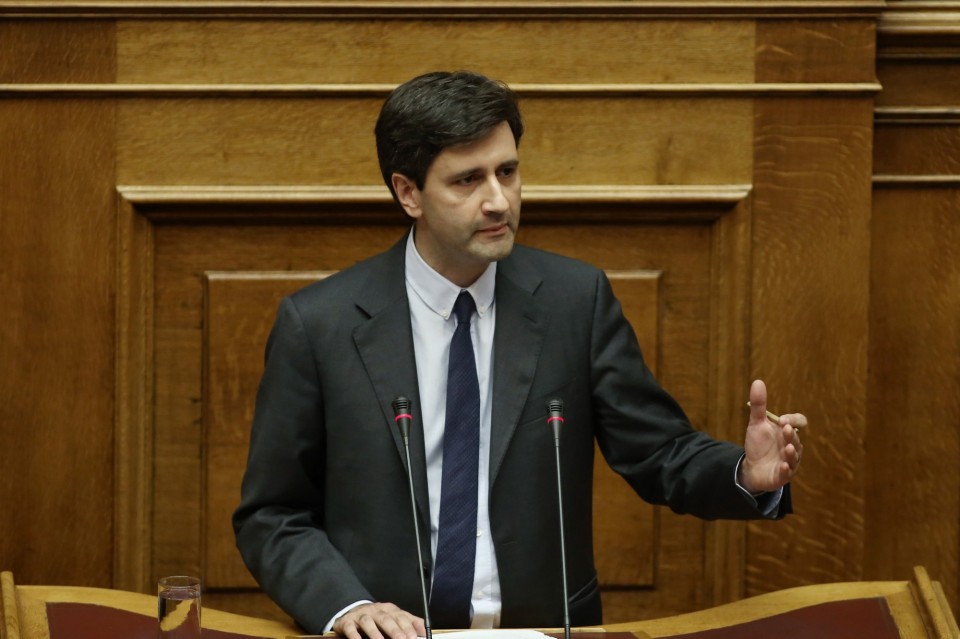 Confidence vote for the government / ØÞöïò åìðéóôïóýíçò ðñïò ôçí