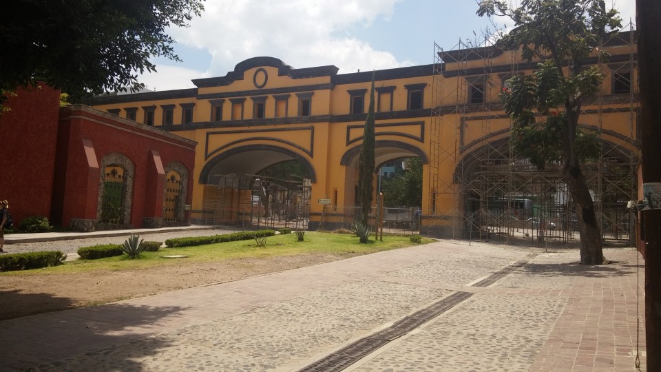 ... που μεταφέρονται στη La Rojena. 