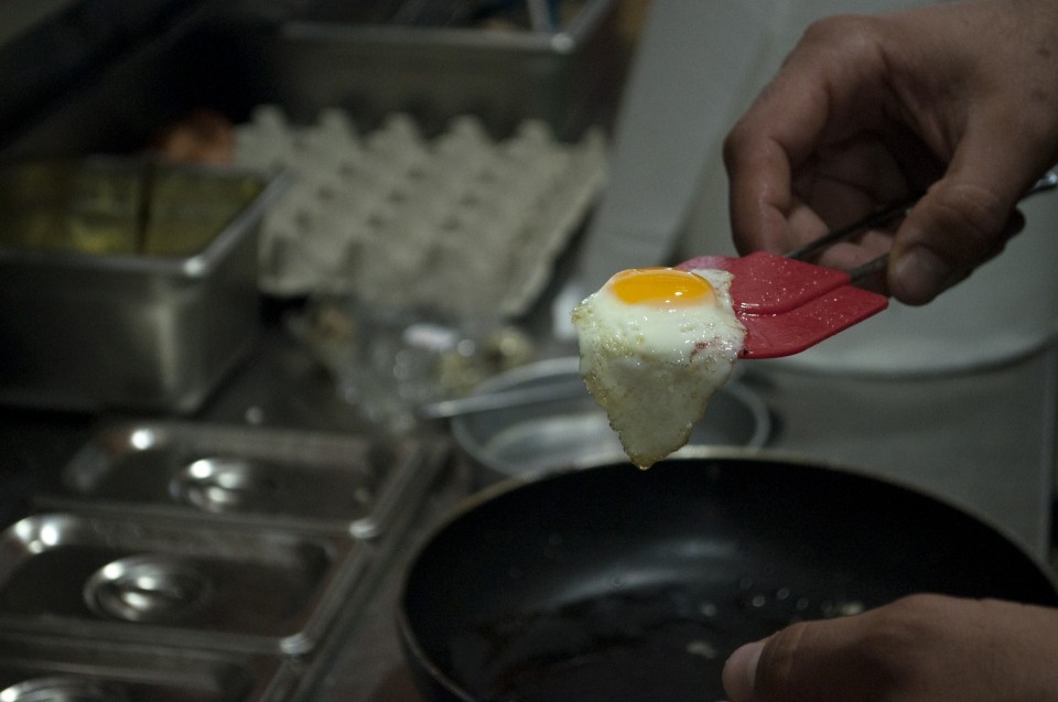 The egg, Holargos, Athens / Το Αυγό, Χολαργός, Αθήνα