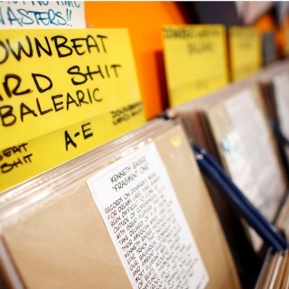 Αυτά είναι τα καλύτερα δισκάδικα της Βρετανίας