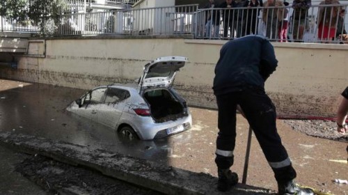 Tουλάχιστον 16 νεκροί και 5 αγνοούμενοι από τις φονικές πλημμύρες στη Γαλλία