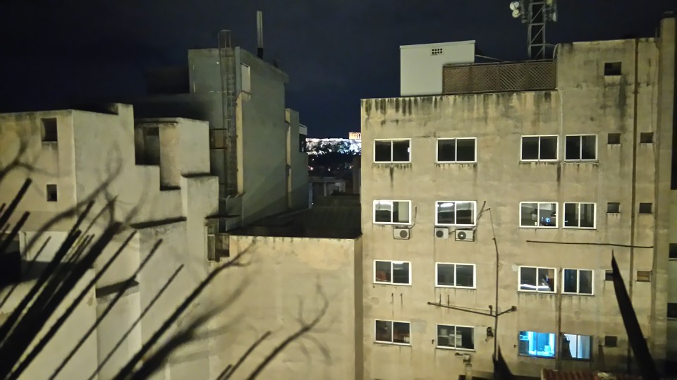 Μια φέτα Ακρόπολη από την ταράτσα του Fresh Hotel στο Fashion Room Service - The XXL Edition.