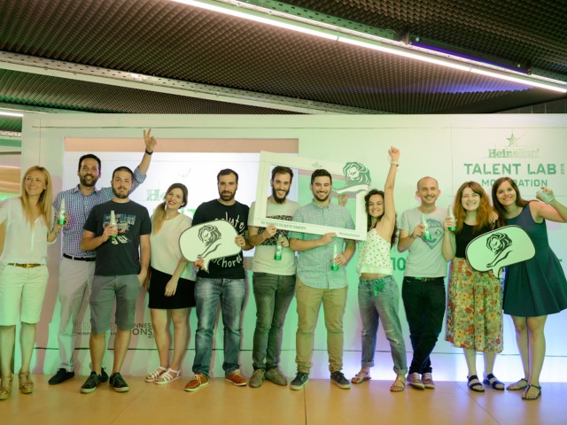 Δύο νέοι Έλληνες σχεδίσαν την επόμενη παγκόσμια καμπάνια της Heineken