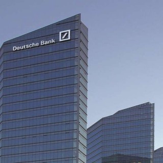 Κούρεμα του ελληνικού χρέους «βλέπει» η Deutsche Bank