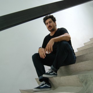 18 απόψεις του Γιάννη Βαρελά για την τέχνη, την πρωτοπορία και την πολιτική κατάσταση στην Ελλάδα