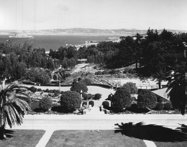 Η θέα προς στη θάλασσα, δεκαετία 1940