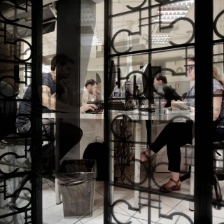 Αυτοδιαχειριζόμενα και συνεταιριστικά: Μικρές επαναστάσεις μέσα στην κρίση