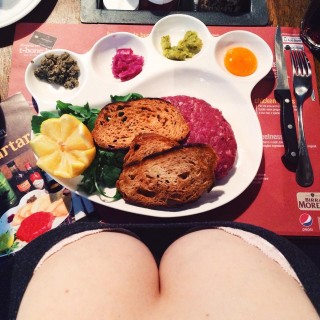 Κοίτα το πιάτο, το πιάτο λέμε!