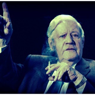 Ο καπνός του Χέλμουτ και το δάχτυλο πολιτικής διδαχής του Σμιτ