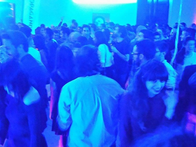 «Με αεροπλάνα και βαπόρια» και δάκρυα στα μάτια