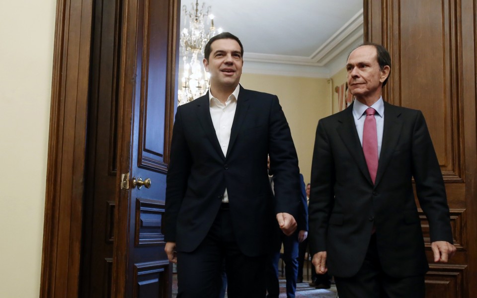 Political party leaders' meeting / Óõìâïýëéï ðïëéôéêþí áñ÷çãþ