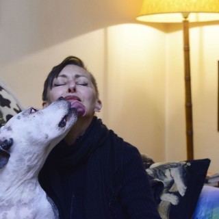 Η Θέκλα Τσελεπή είναι μια από τις πρώτες Ελληνίδες DJ (και η αρχηγός των ατάκτων)