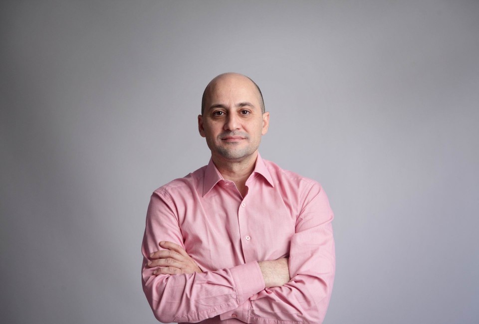 ο Σταύρος Σαρίνας, διευθυντής του Ελληνικού Βραβείου Επιχειρηματικότητας.