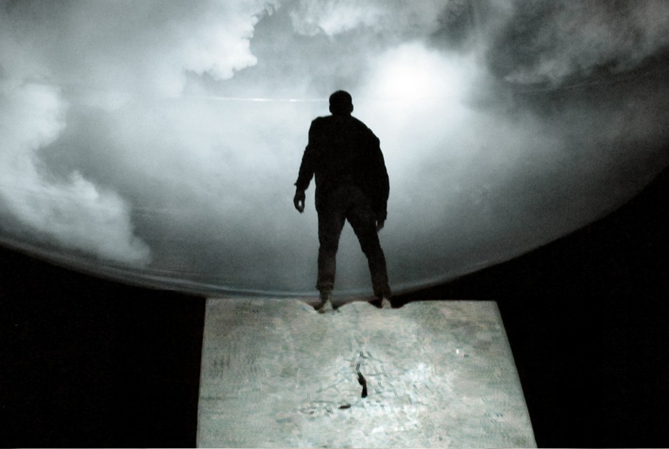 Still Life, Φ: Νίκος Δραγώνας