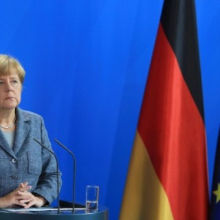 Τον κίνδυνο να ξεσπάσουν ένοπλες συγκρούσεις στα Βαλκάνια βλέπει η Μέρκελ