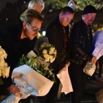 Οι U2 τιμούν τα θύματα της επίθεσης στο Bataclan