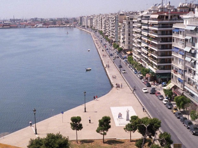 Η πρόκληση μας για τη Θεσσαλονίκη: Να περάσουμε ένα τριήμερο cashless