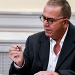 Διάψευση από Μουζάλα για τους καταυλισμούς των προσφύγων