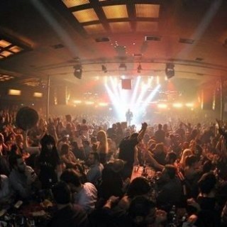 Εξαρθρώθηκε κύκλωμα νονών της νύχτας στην Αττική