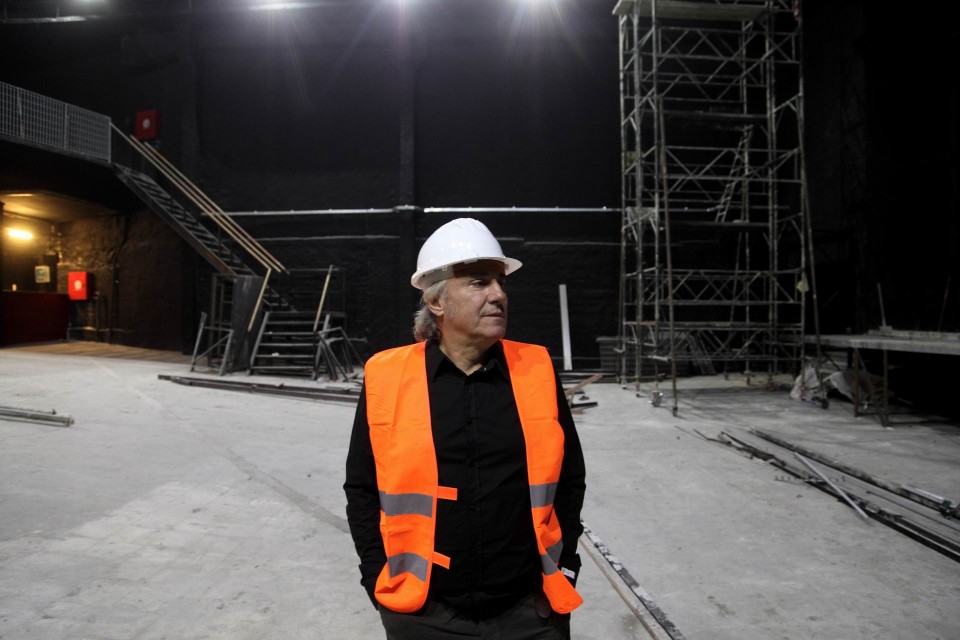 Οwner of DiDi music company and organizer of concerts Nick Loris in the new concert space Piraeus Academy 117, Athens, December 2015O ιδιοκτήτης της εταιρείας DiDi music κια διοργανωτής συναυλιών Νίκος Λώρης στο νέο συναυλιακό χώρο Πειραιώς Academy 117, Αθήνα, Δεκέμβριος 2015