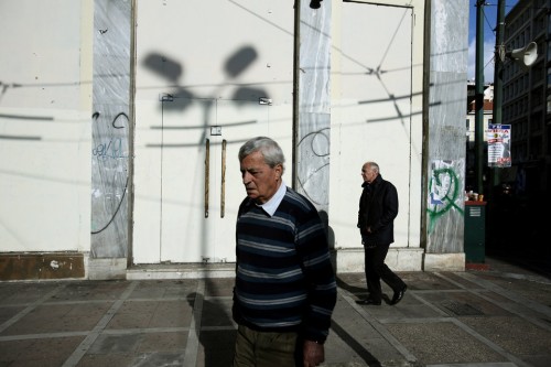 Ευρωβαρόμετρο: οι Έλληνες παραμένουν ο πιο απογοητευμένος λαός της ΕΕ