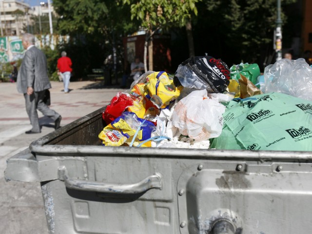 Σε κατάσταση έκτακτης ανάγκης κηρύχθηκε εκ νέου η Τρίπολη για τα σκουπίδια