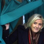 Πρώτο exit poll στη Γαλλία: Η Λεπέν δεν κατορθώνει να κερδίσει περιφέρεια – Πόσες έδρες κερδίζει η «ένωση» Ολάντ-Σαρκοζί
