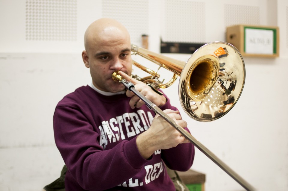 Ο Κώστας Αλεξανδρής στο μπάσο τρομπόνι