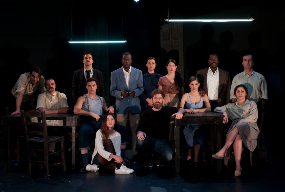 The actors of the Academia Platonos theater, Athens, Greece, December 2015 / Ï èßáóïò ôïõ èåÜôñïõ Áêáäçìßá ÐëÜôùíïò, ÁèÞíá, ÄåêÝìâñéïò 2015