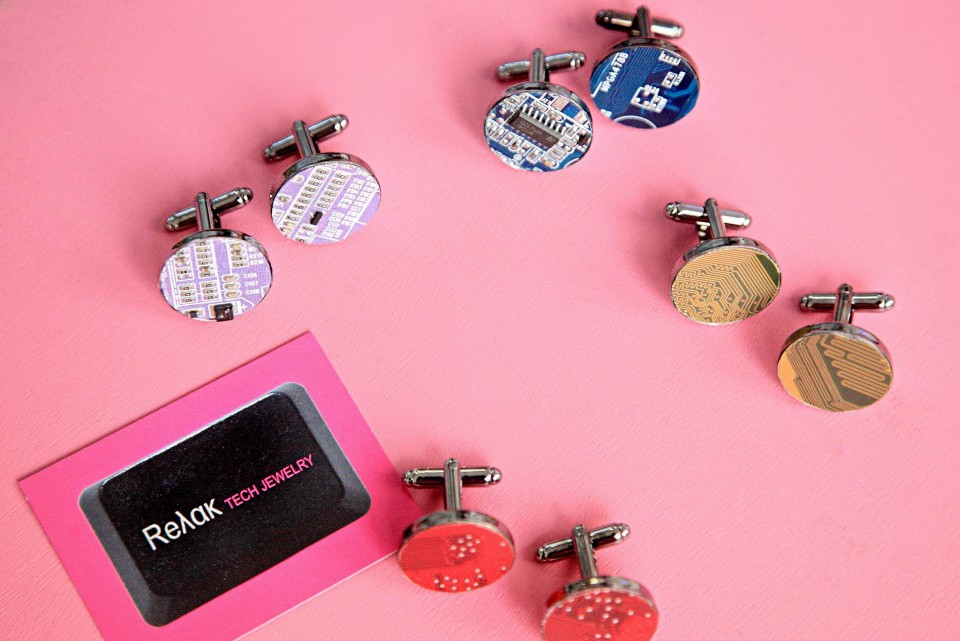 Ποιος είπε ότι τα μανικετόκουμπα πρέπει να είναι βαρετά; 