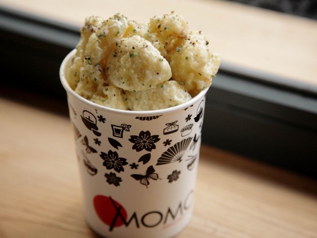 MOMO: Το νέο asian street food ήρθε με φόρα από τα νότια στο ιστορικό κέντρο