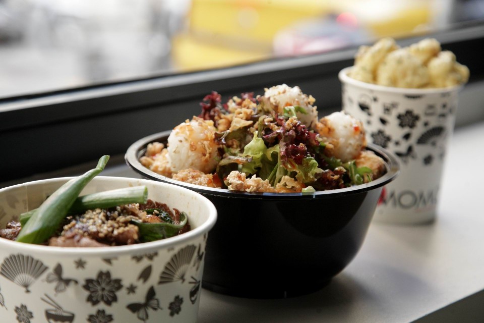Ορεκτικό, σαλάτα και κυρίως πιάτο, στην υγιεινή asian street food έκδοση