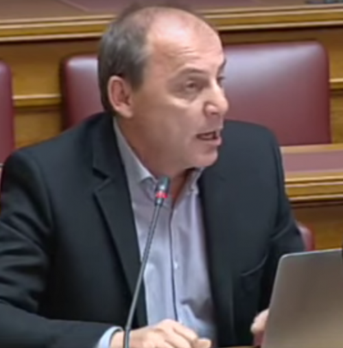 O βουλευτής Δράμας, Χρήστος Καραγαννίδης, έβαλε την ανεκδιήγητη Συνομοσπονδία Πολυτέκνων στη θέση της (βίντεο)