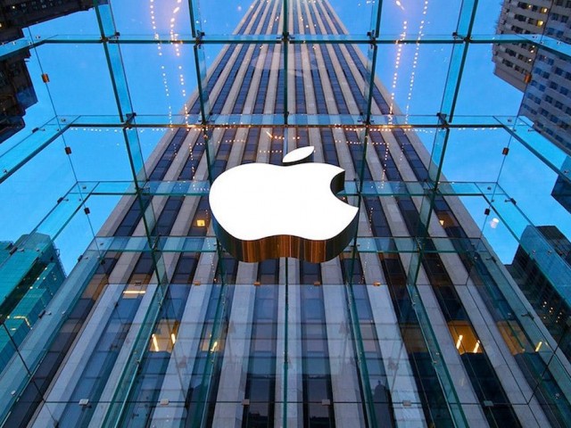 Η Ευρωπαϊκή Επιτροπή καλεί την Apple να καταβάλει στην Ιρλανδία φόρους ρεκόρ ύψους έως 13 δισεκ. ευρώ