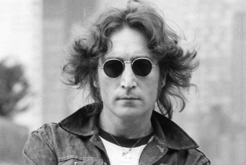 Στις 8 Δεκεμβρίου 1980 δολοφονείται ο John Lennon