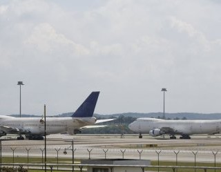 Αρχές αεροδρομίου της Μαλαισίας δεν μπορούν να βρουν τους ιδιοκτήτες τριών Boeing 747