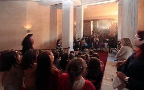 70 προσφυγόπουλα επισκέφθηκαν τη Βουλή των Ελλήνων