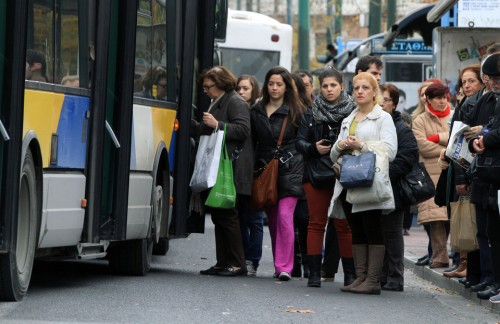 Έλεγχοι εισιτηρίων από τους οδηγούς σε λεωφορεία και τρόλεϊ