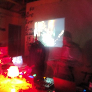 Ο Paranoise Radio θα γεμίσει με μουσικές τον πεζόδρομο της Αιόλου.