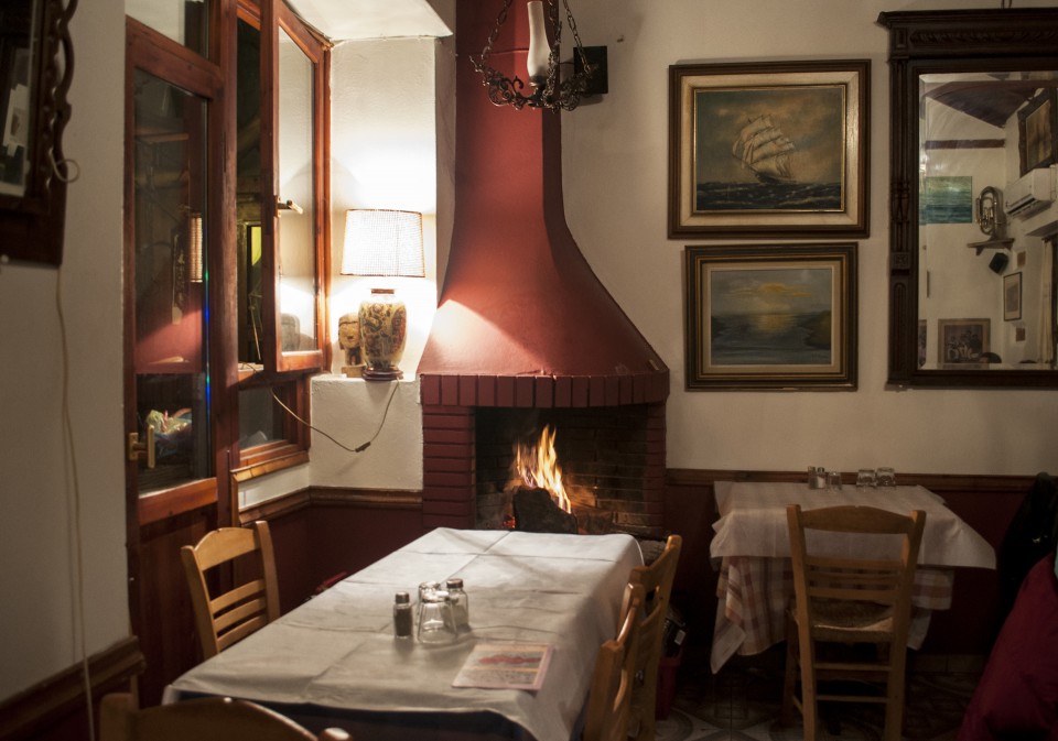 Ο Πειναλέων, Ταβέρνα, Εξάρχεια