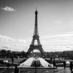 Γαλλία: Στα λευκά το Παρίσι, έκλεισε ο πύργος του Άιφελ