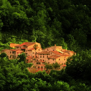 Γραφικά ιταλικά χωριά μετατρέπονται σε ξενοδοχεία (ΕΙΚΟΝΕΣ)