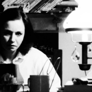 Εδώ ή αλλού, της Κατερίνας Γώγου