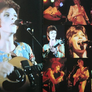 Mick Rock: Ο φωτογράφος που ήταν εκεί όταν ο Ziggy Stardust άλλαξε τον κόσμο