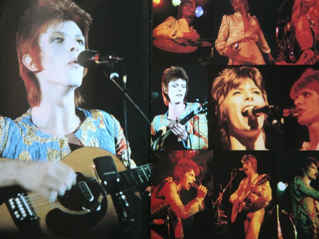 Mick Rock: Ο φωτογράφος που ήταν εκεί όταν ο Ziggy Stardust άλλαξε τον κόσμο