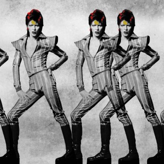 Ακούστε Oasis, Red Hot Chili Peppers, The Cure κι άλλα 17 γκρουπ να διασκευάζουν David Bowie!