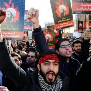 Η Σαουδική Αραβία διακόπτει τις διπλωματικές σχέσεις με το Ιράν