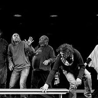 H ανακοίνωση του ΕΘ με την οποία κατεβαίνει η παράσταση «Η ισορροπία του Νash»