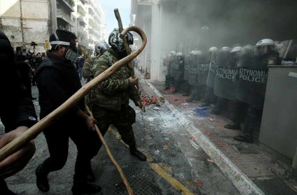 Óõãêñïýóåéò ìåôáîý Êñçôéêþí áãñïôþí êáé ÌÁÔ óôï õðïõñãåßï Ãåùñãßáò